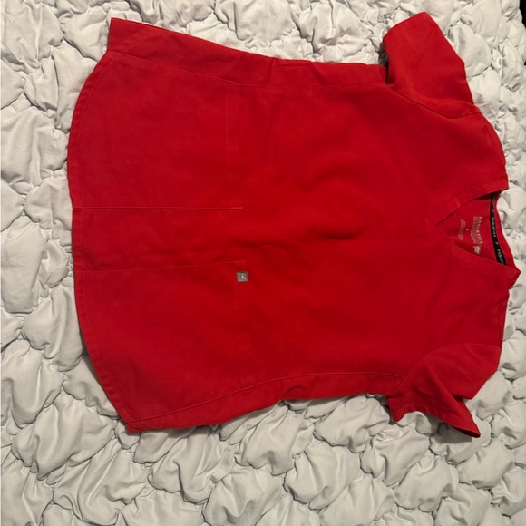Fabletics red scrub set - Picture 4 of 4